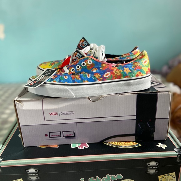 VANS Authentic Super Mario Bros Nintendo - Picture 2 of 7